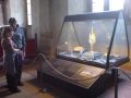 Gočárova vitrína s bítešskými sbírkovými předměty