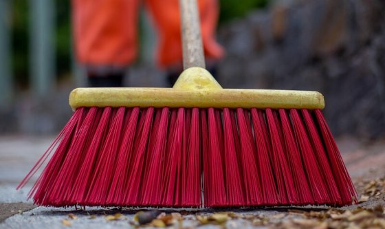 UKLIĎME VELKOU BÍTEŠ