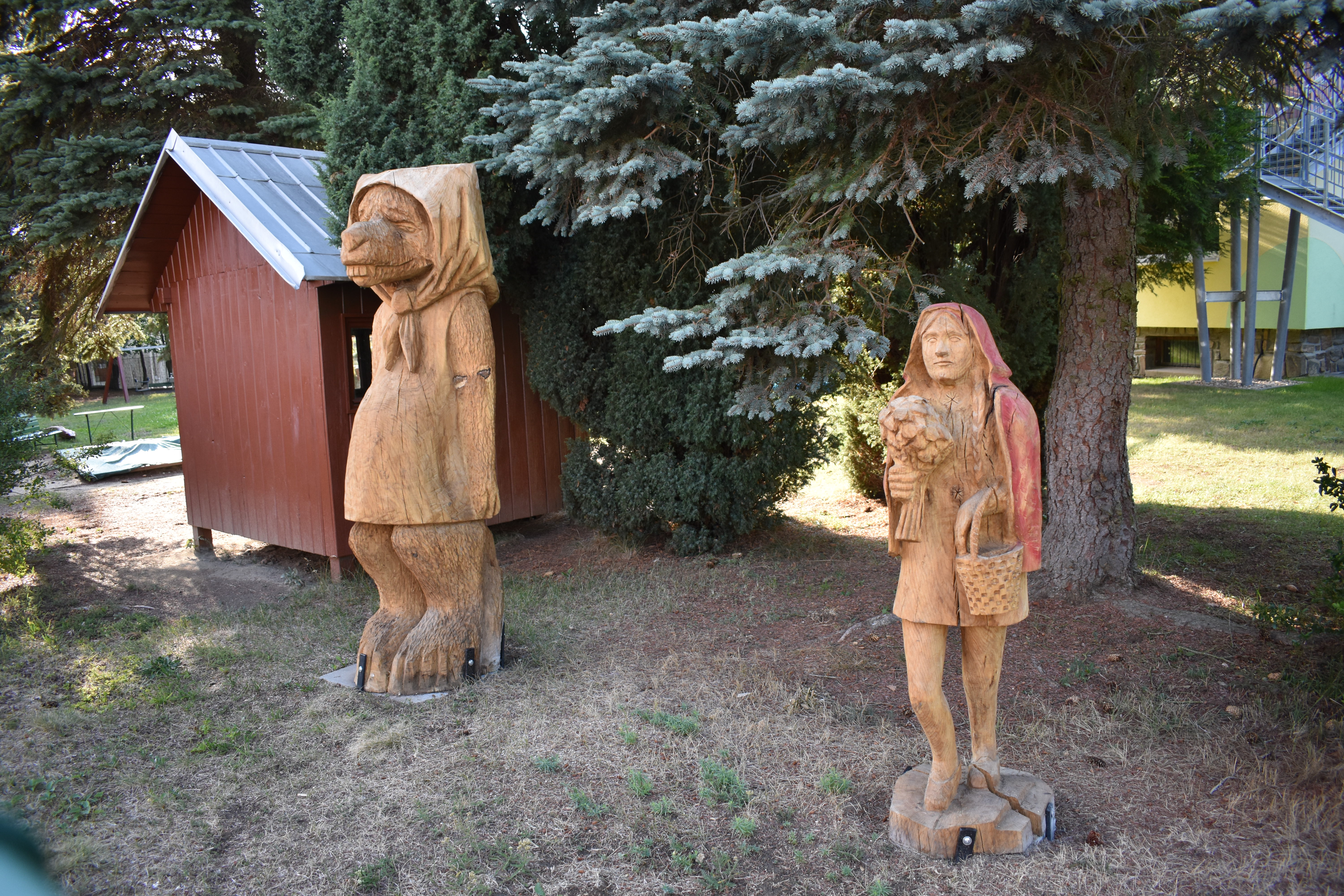 MŠ U stadionu sochy