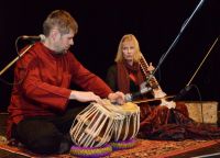 Tomáš Reindl – tabla a Elena Kubičková – esrádž